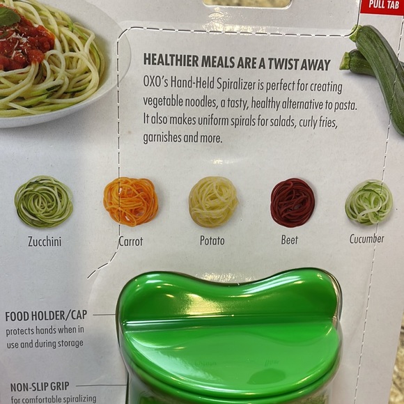 OXO Good Grips Hand Held Spiralizer. NEW! Make Veggies into Noodles - Picture 7 of 7